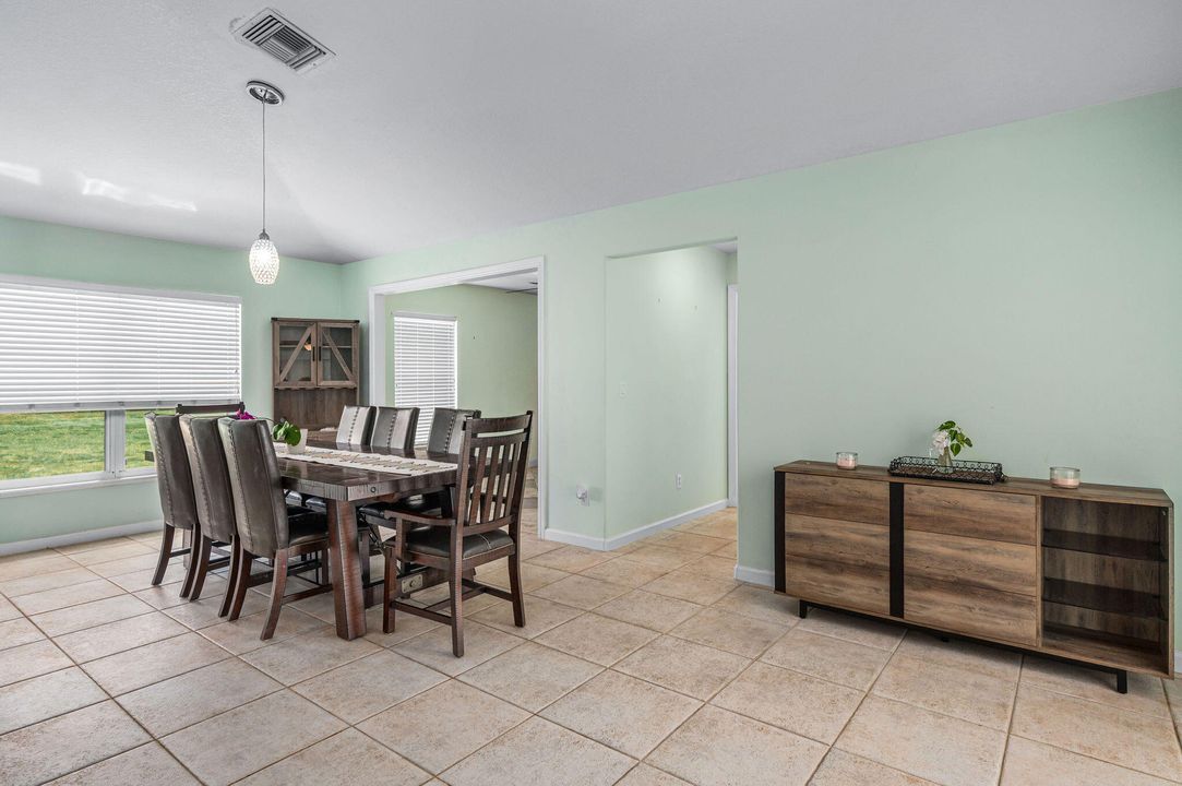 For Sale: $575,000 (4 beds, 2 baths, 2292 Square Feet)