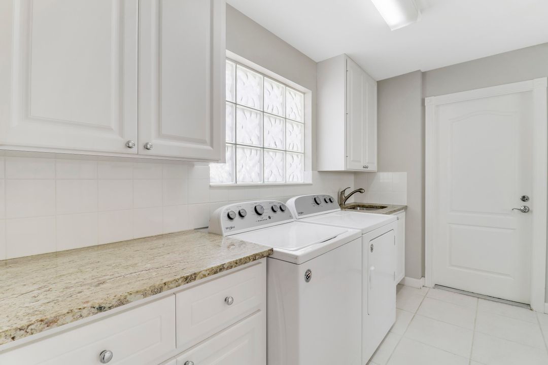 For Sale: $525,000 (2 beds, 2 baths, 1526 Square Feet)