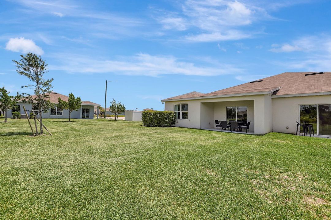 For Sale: $339,900 (3 beds, 2 baths, 1529 Square Feet)