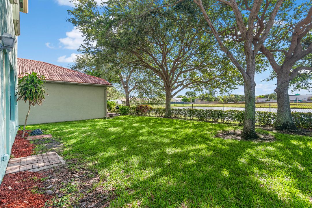 Active With Contract: $619,900 (3 beds, 2 baths, 2312 Square Feet)