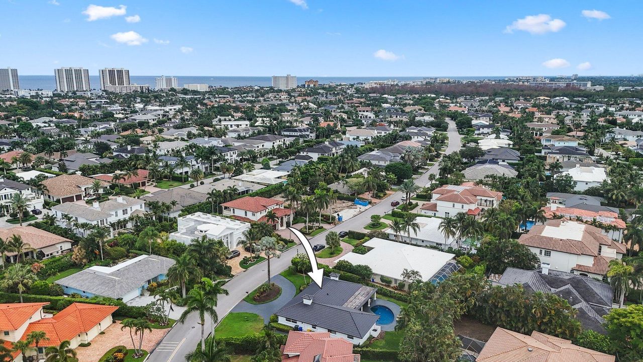 For Sale: $3,995,000 (3 beds, 3 baths, 2119 Square Feet)