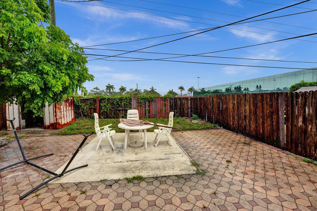 Active With Contract: $800,000 (0 beds, 0 baths, 2437 Square Feet)