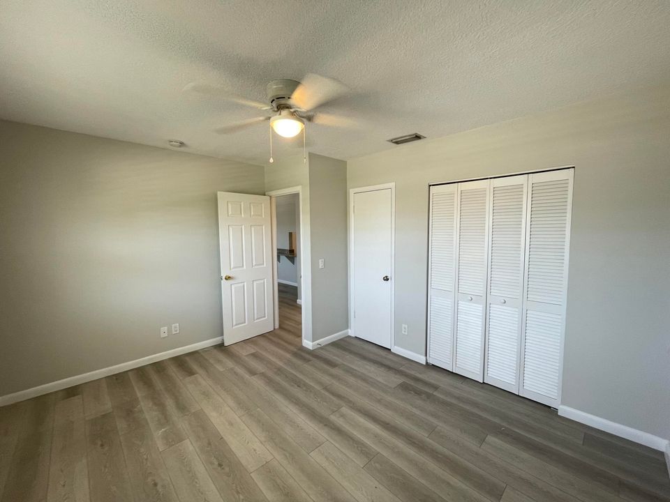 For Rent: $2,300 (2 beds, 2 baths, 800 Square Feet)