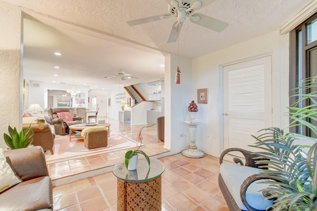 For Sale: $385,000 (2 beds, 2 baths, 1554 Square Feet)