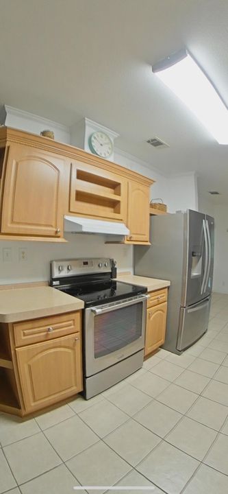 For Sale: $295,000 (3 beds, 2 baths, 1296 Square Feet)