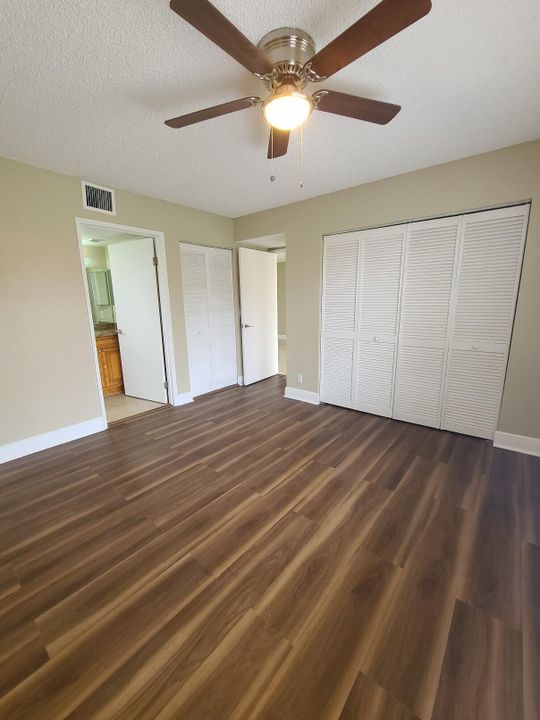 For Rent: $1,950 (2 beds, 2 baths, 904 Square Feet)