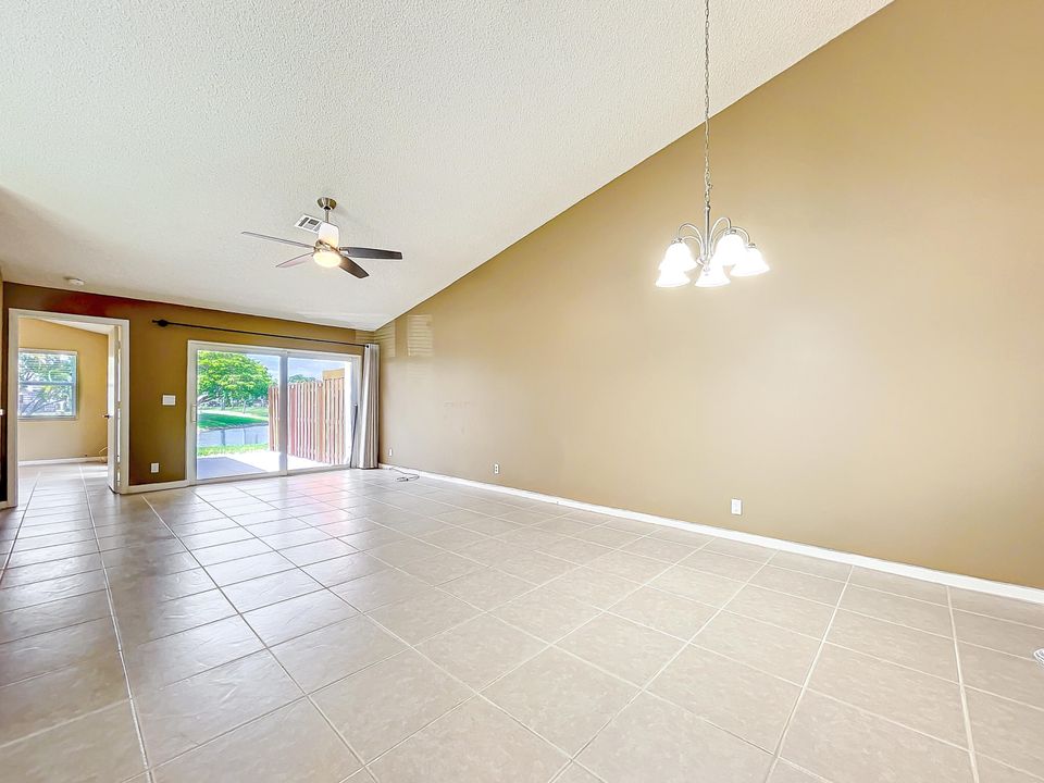 For Sale: $414,990 (3 beds, 2 baths, 1324 Square Feet)