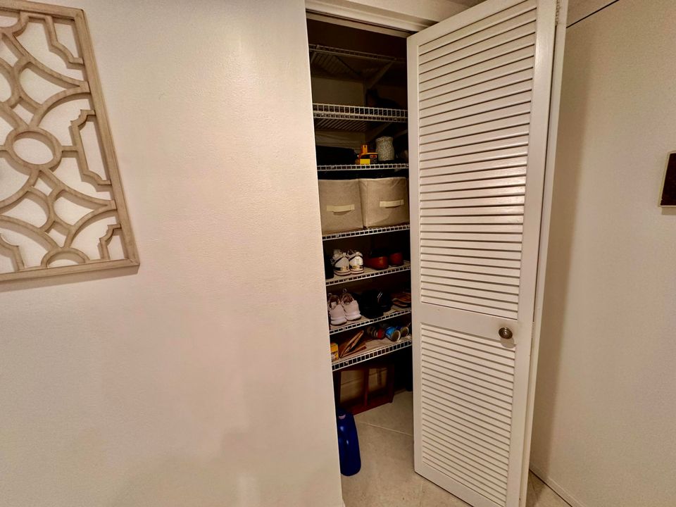 En Venta: $198,900 (2 camas, 2 baños, 962 Pies cuadrados)