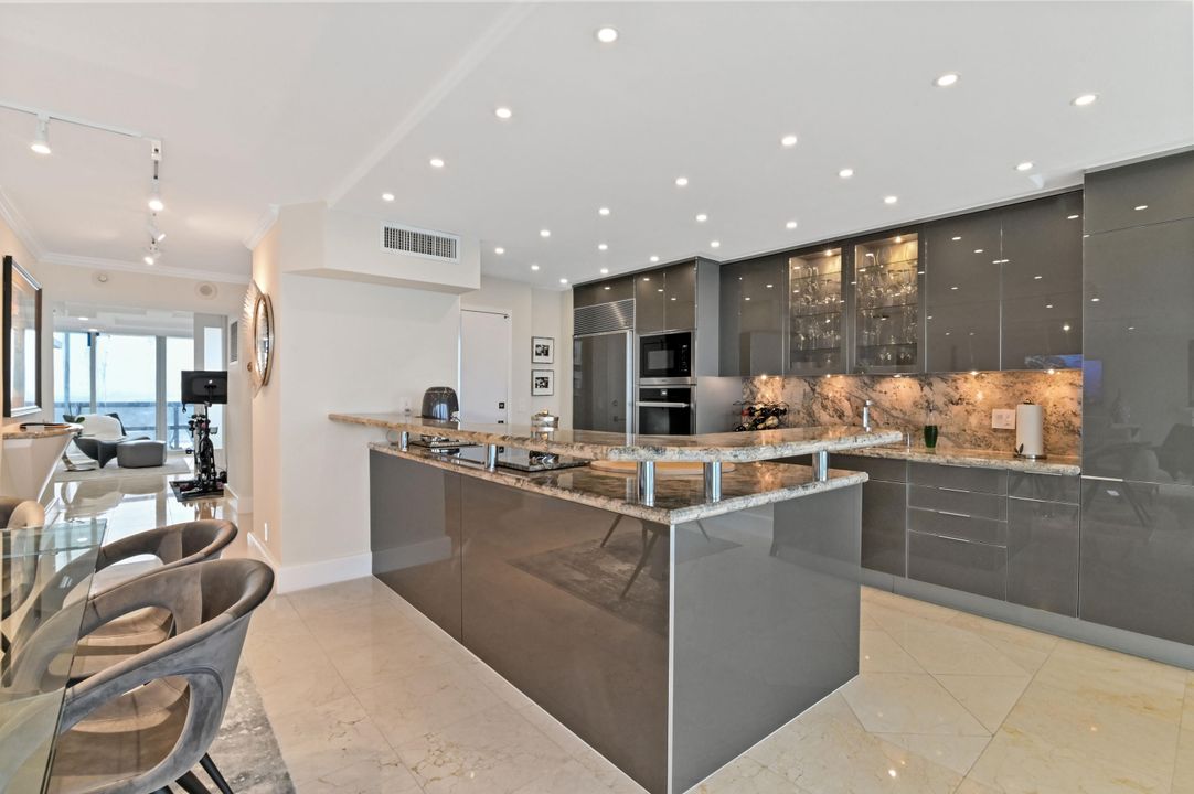 For Sale: $1,495,000 (2 beds, 2 baths, 1423 Square Feet)