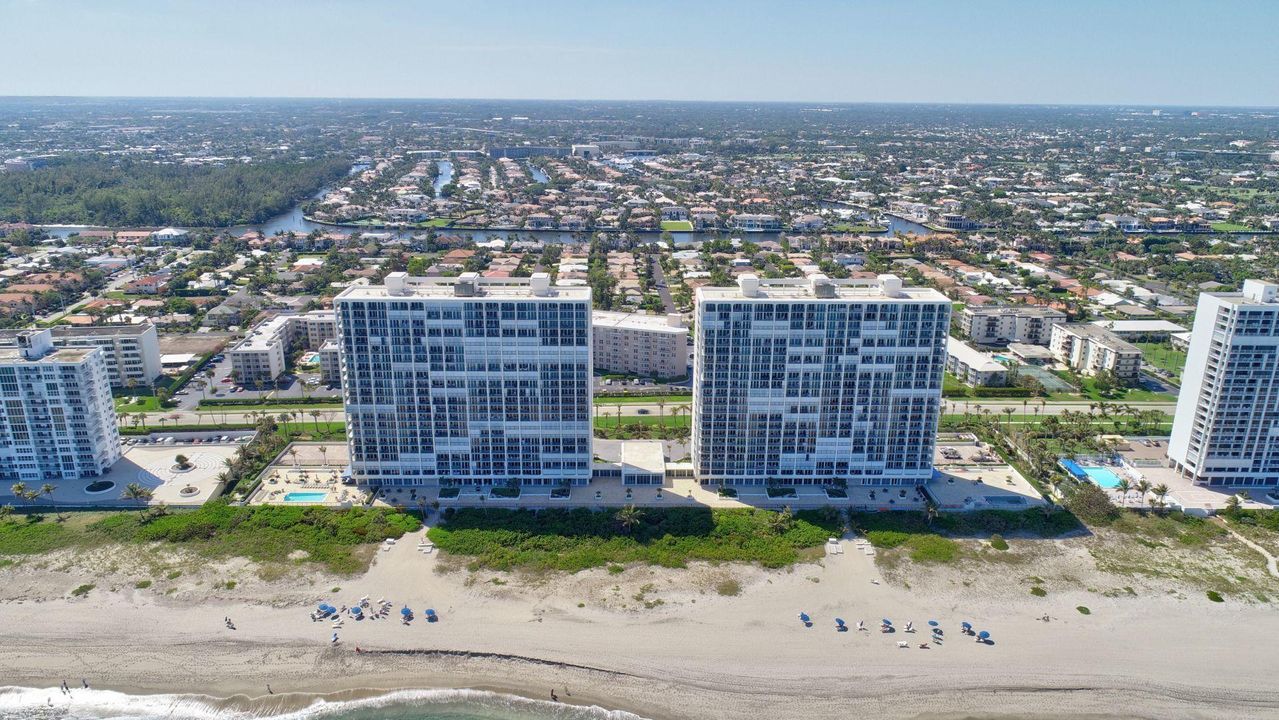 For Sale: $1,495,000 (2 beds, 2 baths, 1423 Square Feet)