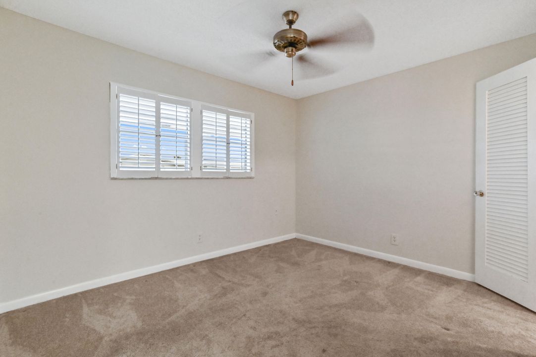 For Sale: $189,900 (2 beds, 2 baths, 936 Square Feet)