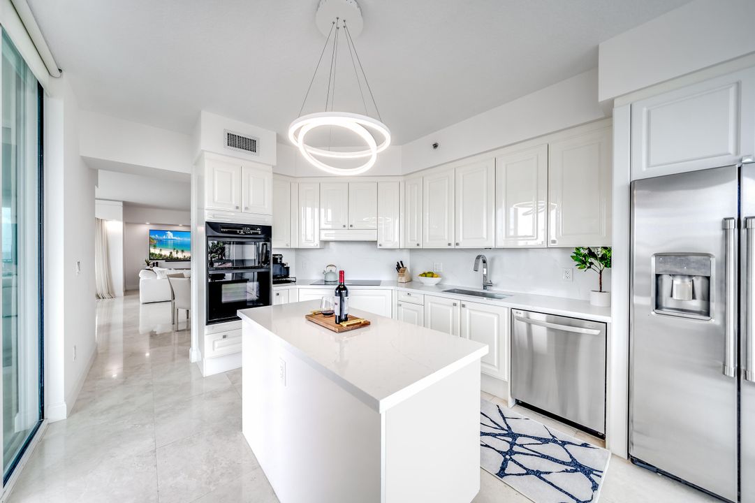 Active With Contract: $2,350,000 (3 beds, 3 baths, 2661 Square Feet)