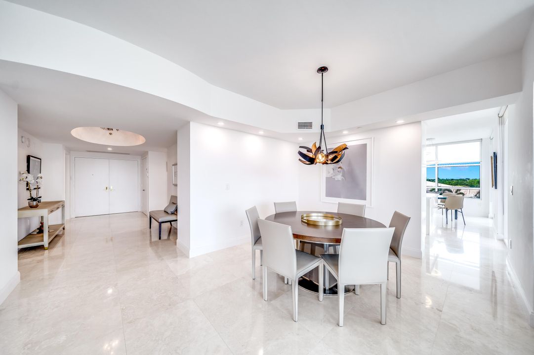 Active With Contract: $2,350,000 (3 beds, 3 baths, 2661 Square Feet)