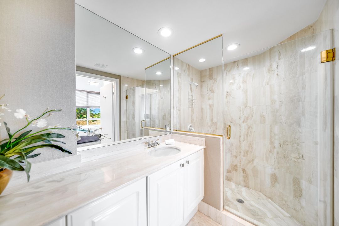 Active With Contract: $2,350,000 (3 beds, 3 baths, 2661 Square Feet)