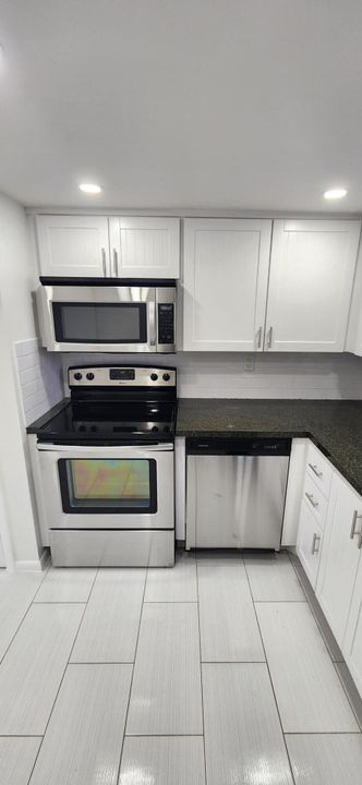 For Sale: $324,500 (2 beds, 2 baths, 1014 Square Feet)