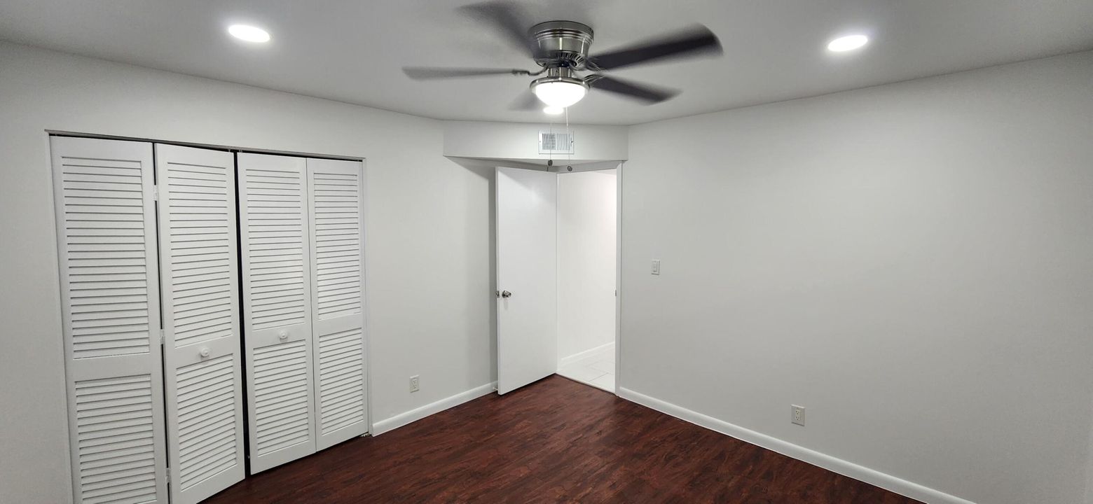 For Sale: $324,500 (2 beds, 2 baths, 1014 Square Feet)