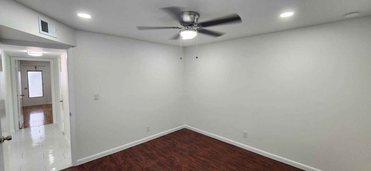 For Sale: $324,500 (2 beds, 2 baths, 1014 Square Feet)