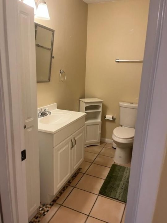 For Rent: $1,795 (1 beds, 1 baths, 817 Square Feet)