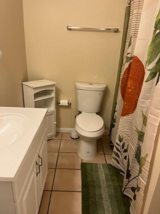 For Rent: $1,795 (1 beds, 1 baths, 817 Square Feet)