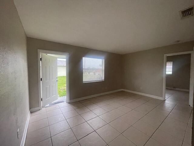 For Rent: $1,550 (2 beds, 1 baths, 1100 Square Feet)