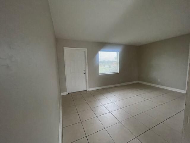 For Rent: $1,550 (2 beds, 1 baths, 1100 Square Feet)