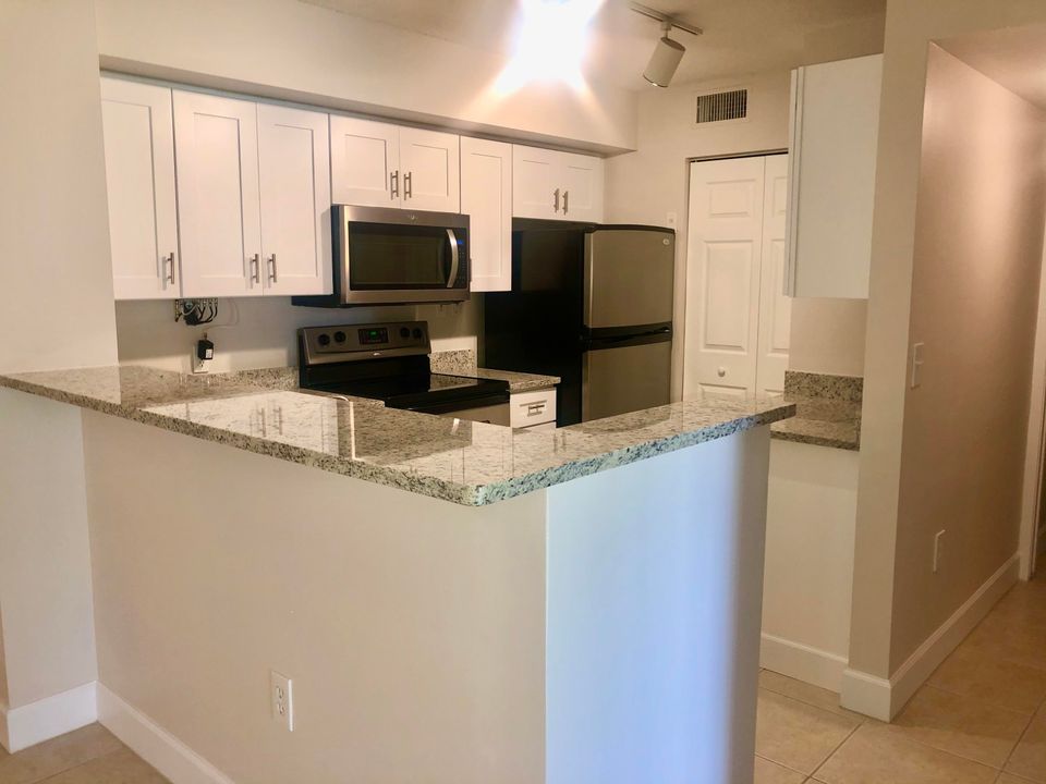 For Sale: $299,900 (3 beds, 2 baths, 1227 Square Feet)