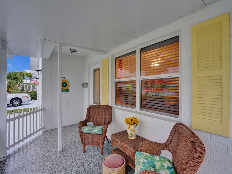 For Sale: $379,000 (2 beds, 2 baths, 1527 Square Feet)