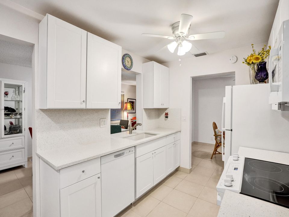 For Sale: $379,000 (2 beds, 2 baths, 1527 Square Feet)