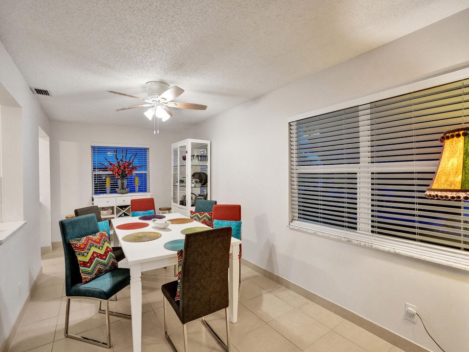 For Sale: $379,000 (2 beds, 2 baths, 1527 Square Feet)