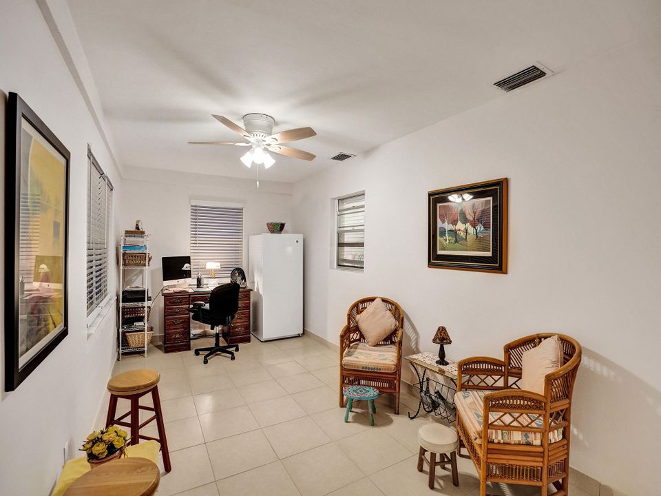 For Sale: $379,000 (2 beds, 2 baths, 1527 Square Feet)