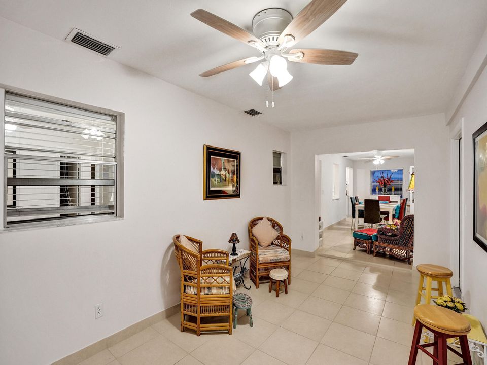 For Sale: $379,000 (2 beds, 2 baths, 1527 Square Feet)