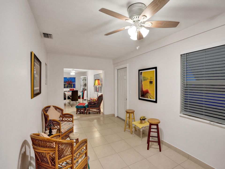 For Sale: $379,000 (2 beds, 2 baths, 1527 Square Feet)