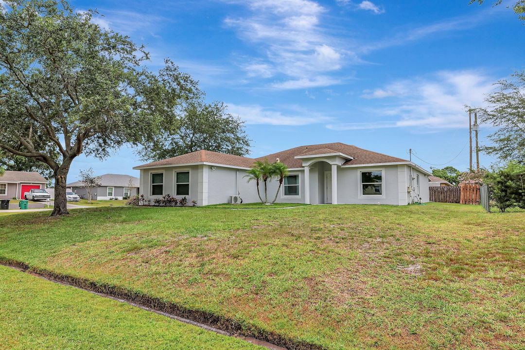 For Sale: $429,900 (4 beds, 2 baths, 2121 Square Feet)