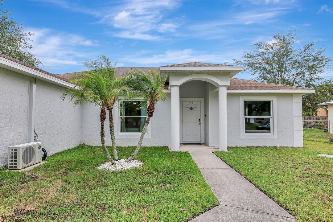 For Sale: $429,900 (4 beds, 2 baths, 2121 Square Feet)