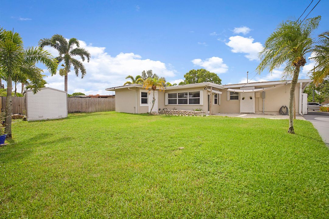 Active With Contract: $3,000 (3 beds, 2 baths, 1378 Square Feet)