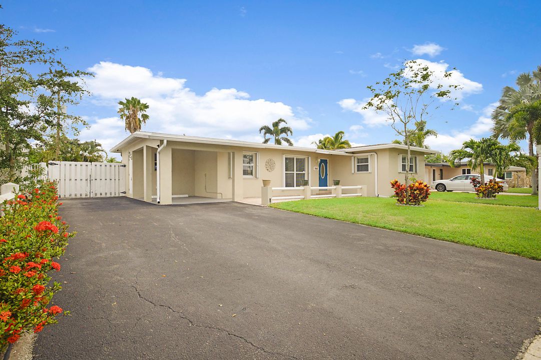 Active With Contract: $3,000 (3 beds, 2 baths, 1378 Square Feet)