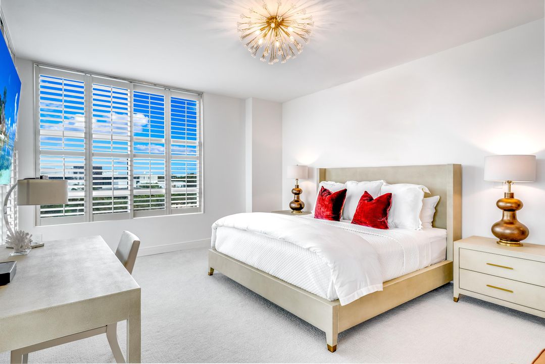 Active With Contract: $2,350,000 (3 beds, 3 baths, 2661 Square Feet)