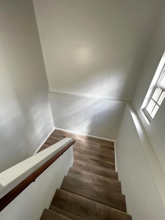 Active With Contract: $2,800 (3 beds, 2 baths, 5952 Square Feet)