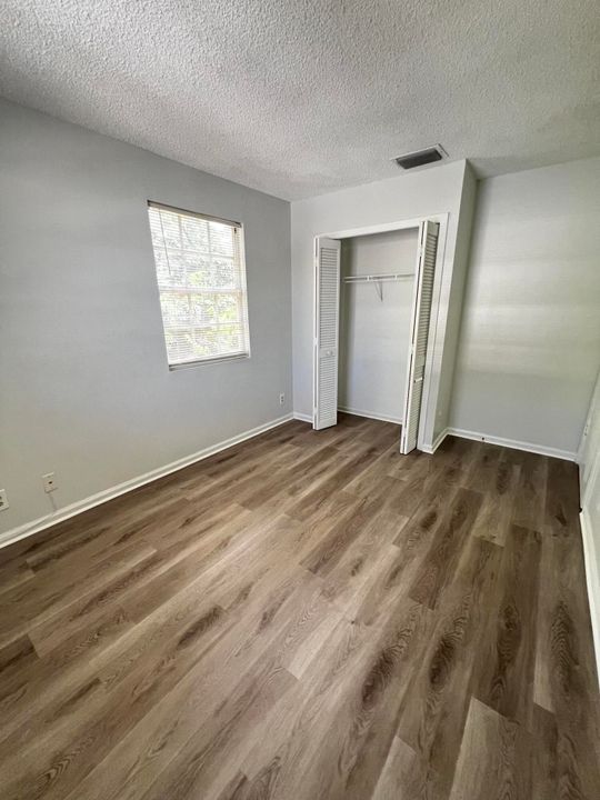 Active With Contract: $2,800 (3 beds, 2 baths, 5952 Square Feet)