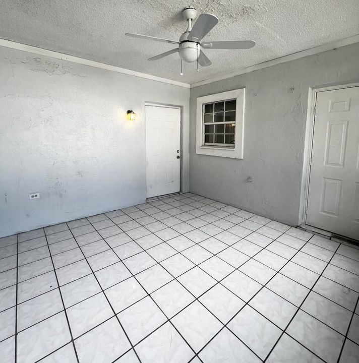 Active With Contract: $2,800 (3 beds, 2 baths, 5952 Square Feet)