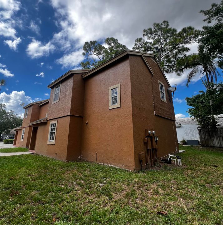 Active With Contract: $2,800 (3 beds, 2 baths, 5952 Square Feet)