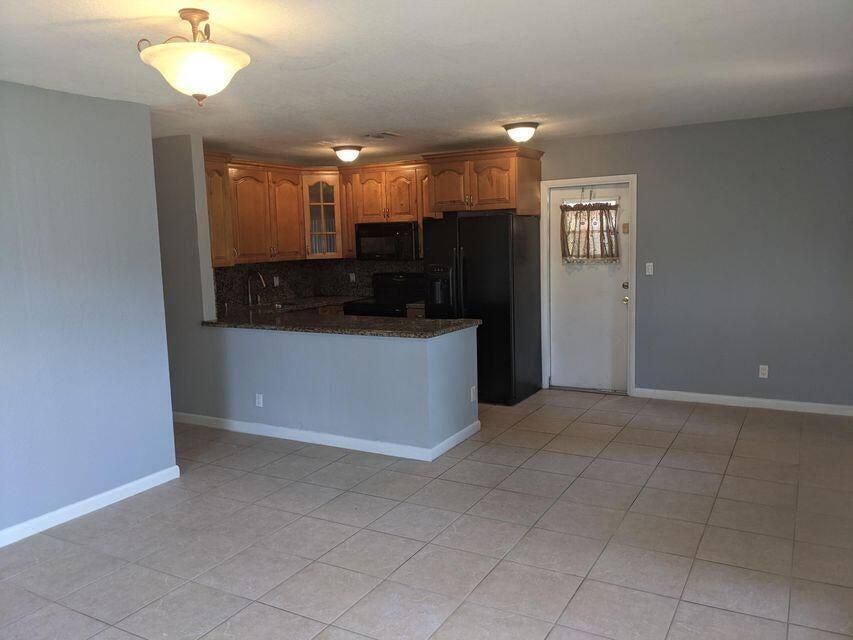 For Sale: $367,400 (3 beds, 1 baths, 960 Square Feet)