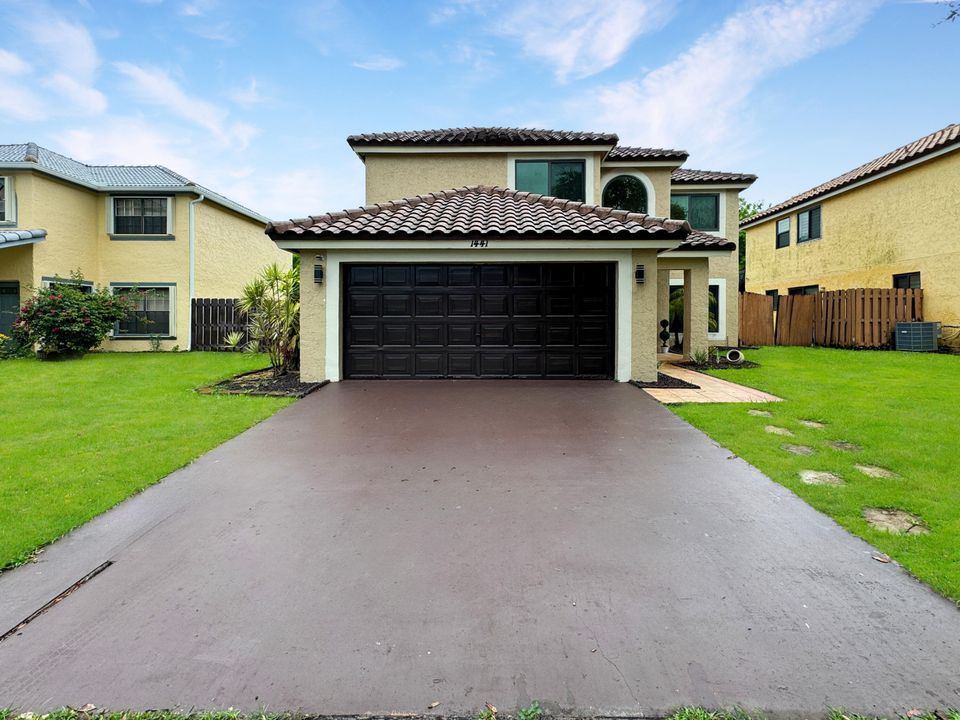 Active With Contract: $680,000 (4 beds, 2 baths, 2332 Square Feet)