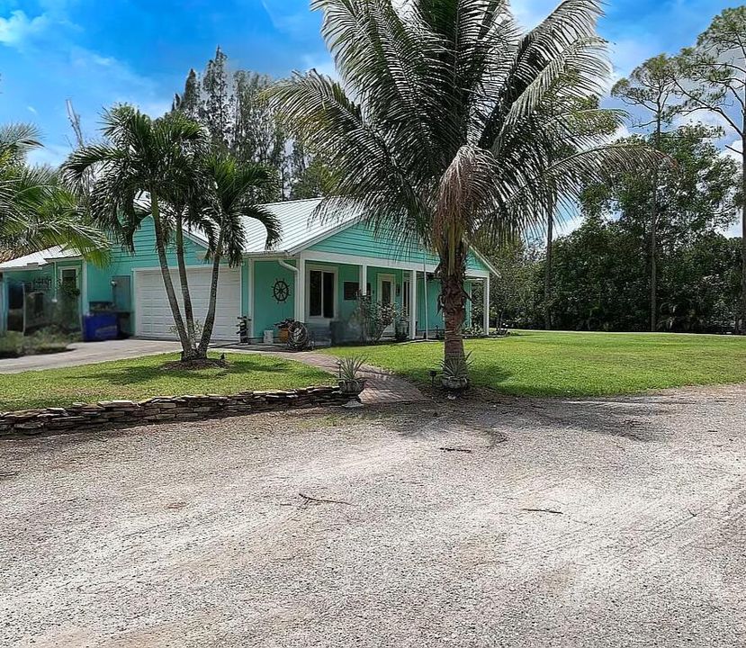 For Sale: $749,000 (3 beds, 2 baths, 1359 Square Feet)