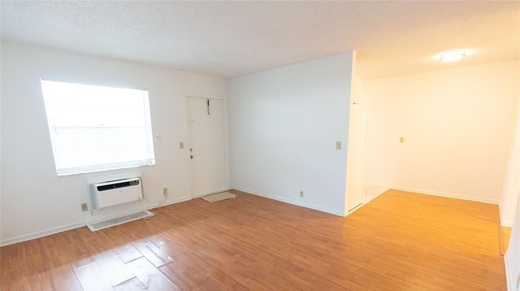 For Rent: $1,650 (1 beds, 1 baths, 600 Square Feet)