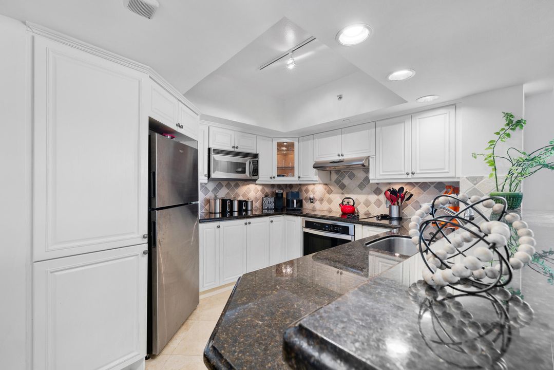 For Sale: $543,500 (2 beds, 2 baths, 1350 Square Feet)