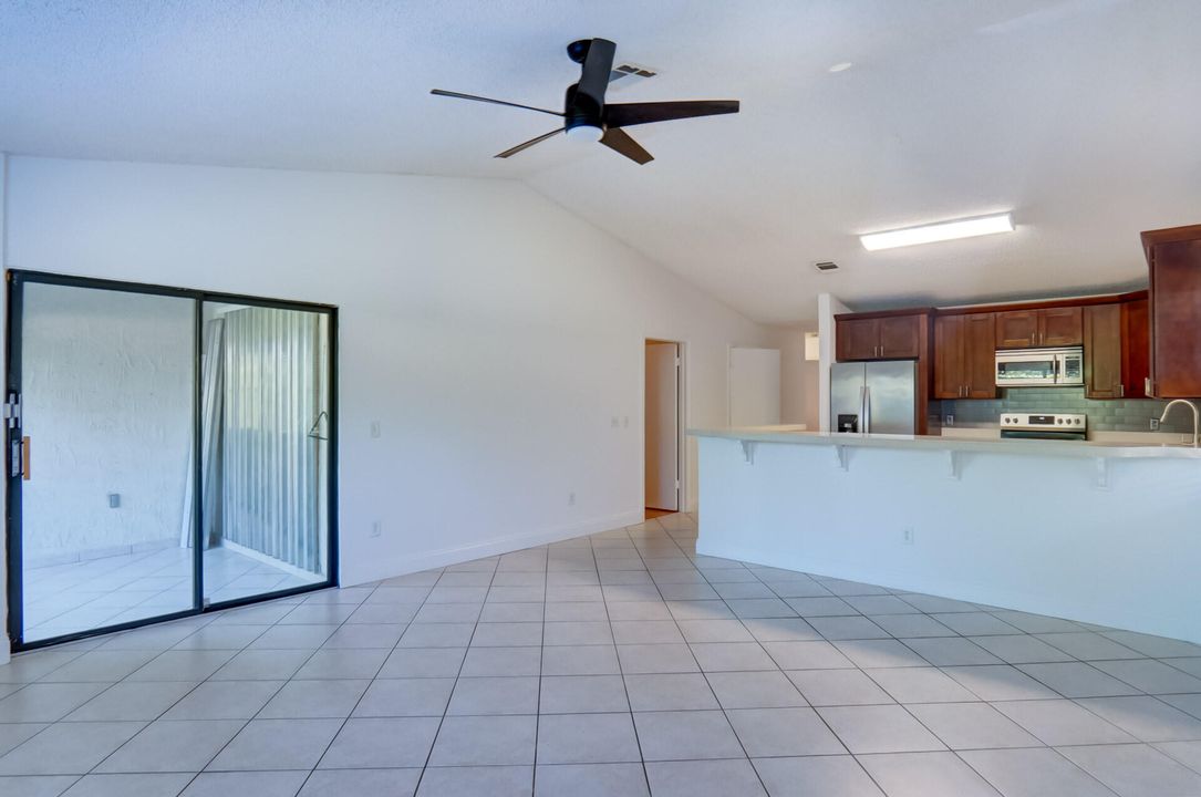 For Rent: $3,000 (3 beds, 2 baths, 1348 Square Feet)