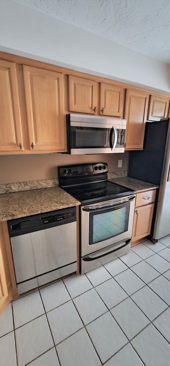 For Rent: $2,500 (2 beds, 2 baths, 1134 Square Feet)