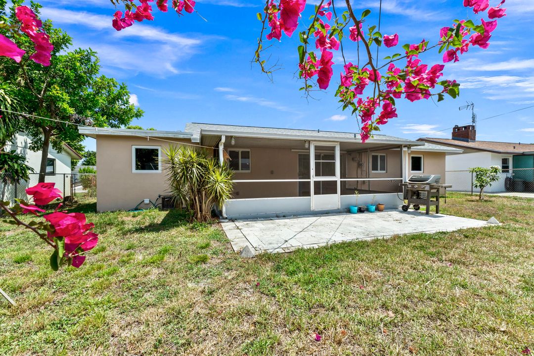 For Sale: $525,000 (3 beds, 2 baths, 1312 Square Feet)