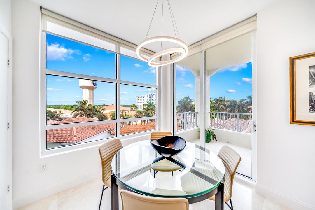 Active With Contract: $2,350,000 (3 beds, 3 baths, 2661 Square Feet)